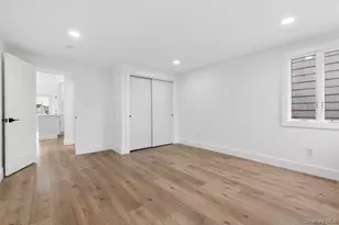 873 S 7th St, Lindenhurst, NY 11757 - Photo 16