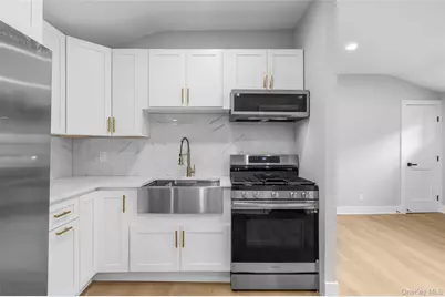 532 Taylor Avenue, Patchogue, NY 11772 - Photo 10