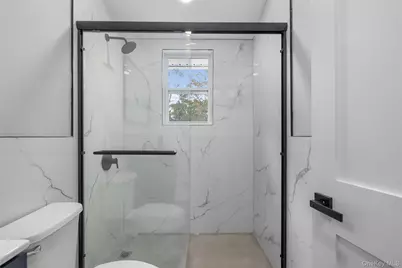 532 Taylor Avenue, Patchogue, NY 11772 - Photo 18