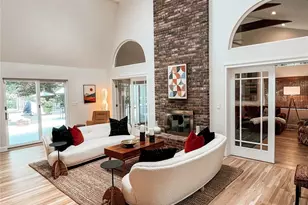 220 Pleasure Dr, Riverhead, NY 11901 - Photo 12