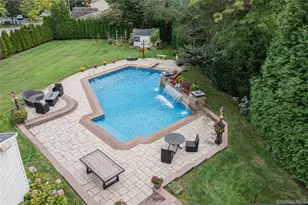 1 Regency Ln, Dix Hills, NY 11746 - Photo 40