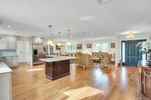 1 Regency Ln, Dix Hills, NY 11746 - Photo 14