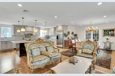 1 Regency Lane, Dix Hills, NY 11746 - Photo 20