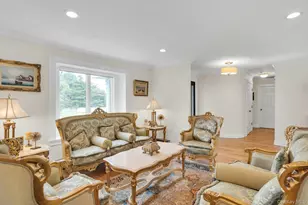 1 Regency Ln, Dix Hills, NY 11746 - Photo 18