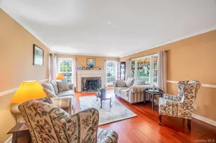 190 Connetquot Dr, Oakdale, NY 11769 - Photo 24