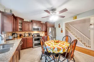 190 Connetquot Dr, Oakdale, NY 11769 - Photo 28