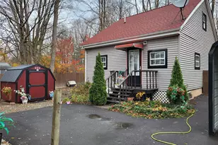 318 Maple St, Kerhonkson, NY 12446 - Photo 2