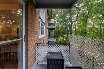 673 Pelham Road #E14, New Rochelle, NY 10805 - Photo 18