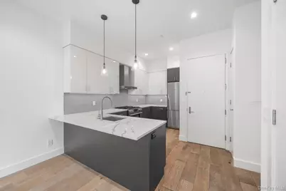 2633 28th Street #3B, Astoria, NY 11102 - Photo 2
