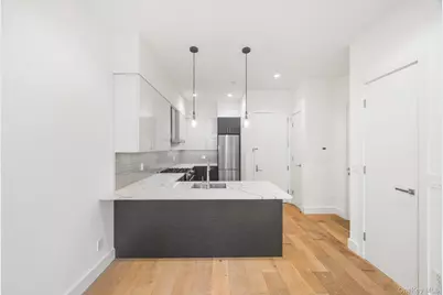 2633 28th Street #3B, Astoria, NY 11102 - Photo 1