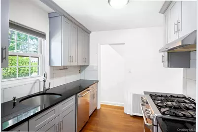 1218 Terrace Boulevard, New Hyde Park, NY 11040 - Photo 6