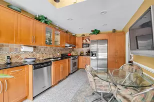 1 Crystal Dr, Great Neck, NY 11021 - Photo 10