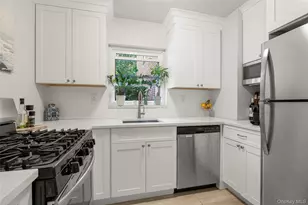 320 S Broadway, Tarrytown, NY 10591 - Photo 8