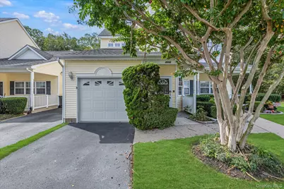 4006 Saint Andrews, Riverhead, NY 11901 - Photo 16