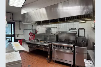 36-17 Greenpoint Avenue, Long Island City, NY 11101 - Photo 12