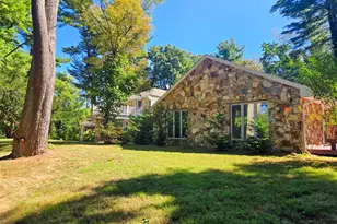 32 Valley Rd, Old Westbury, NY 11568 - Photo 4