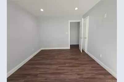 32 Valley Road, Old Westbury, NY 11568 - Photo 20