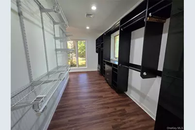 32 Valley Road, Old Westbury, NY 11568 - Photo 40