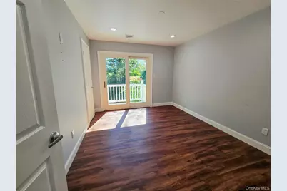 32 Valley Road, Old Westbury, NY 11568 - Photo 18