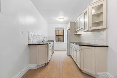 105 Garth Road #4H, Scarsdale, NY 10583 - Photo 6