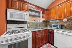 1514 Bayview Ave, Bronx, NY 10465 - Photo 14