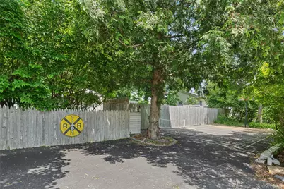 8 North Railroad Avenue, Jamesport, NY 11901 - Photo 22