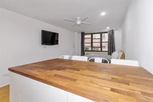 15 Canterbury Rd, Great Neck, NY 11021 - Photo 10