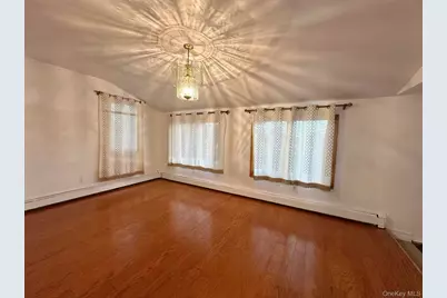 200 Saint Regis Drive, Massapequa, NY 11762 - Photo 4