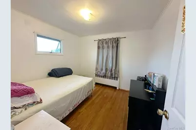 200 Saint Regis Drive, Massapequa, NY 11762 - Photo 8