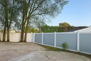 200 St Regis Dr, Massapequa, NY 11762 - Photo 16