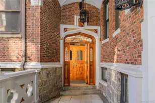 31 Pondfield Rd W, Bronxville, NY 10708 - Photo 4