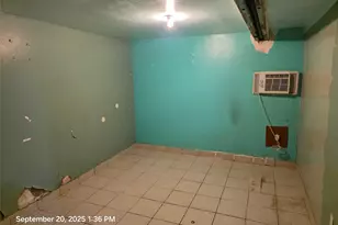 67-66 79th St, Middle Village, NY 11379 - Photo 30