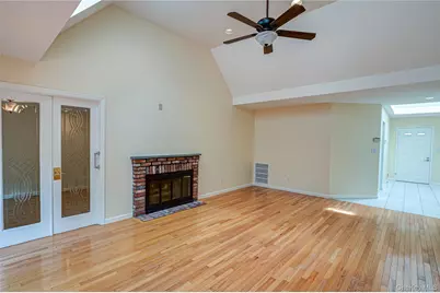 52 Admirals Drive E, Bay Shore, NY 11706 - Photo 8