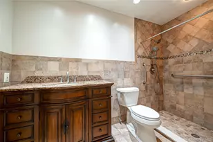 52 Admirals Dr E, Bay Shore, NY 11706 - Photo 14