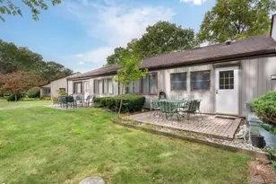 182 Strathmore Gate Dr, Stony Brook, NY 11790 - Photo 18