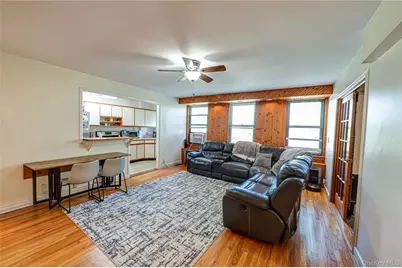 1 Jefferson Avenue #J10, Rockville Centre, NY 11570 - Photo 6