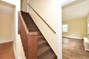 106 Grandview Ave, Great Neck, NY 11020 - Photo 6