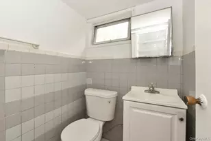 106 Grandview Ave, Great Neck, NY 11020 - Photo 26