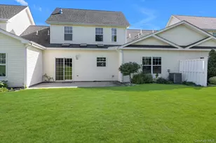 67 Stoneleigh Dr, Riverhead, NY 11901 - Photo 22