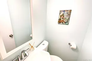 673 Blue Ridge Dr, Medford, NY 11763 - Photo 14