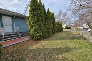 229 Rushmore Ave, Carle Place, NY 11514 - Photo 14