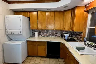 135-12 223rd St, Springfield Gardens, NY 11413 - Photo 6