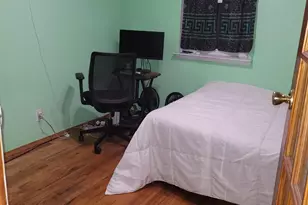 135-12 223rd St, Springfield Gardens, NY 11413 - Photo 8