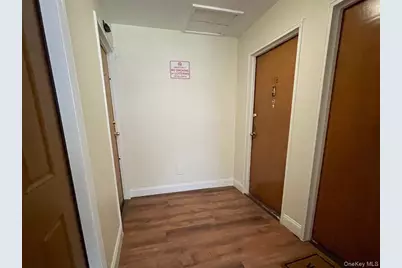 3C Hemlock Drive, Bay Shore, NY 11706 - Photo 2