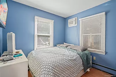 660 Rosevale Avenue, Ronkonkoma, NY 11779 - Photo 4