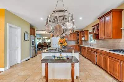 506 Moriches Middle Island Road, Manorville, NY 11949 - Photo 20