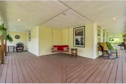 506 Moriches Middle Island Road, Manorville, NY 11949 - Photo 8