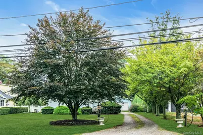 9450 Old Sound Avenue, Mattituck, NY 11952 - Photo 6