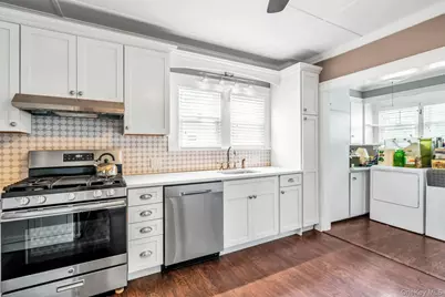 9450 Old Sound Avenue, Mattituck, NY 11952 - Photo 16