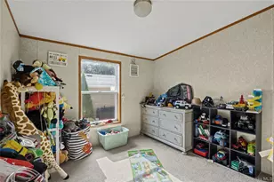 1795 Osborne Ave, Riverhead, NY 11901 - Photo 18